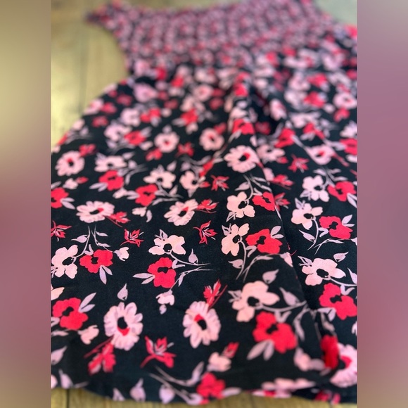 EXPRESS Black with pink/red Floral smocked top mini sundress off the shoulder - Picture 7 of 9